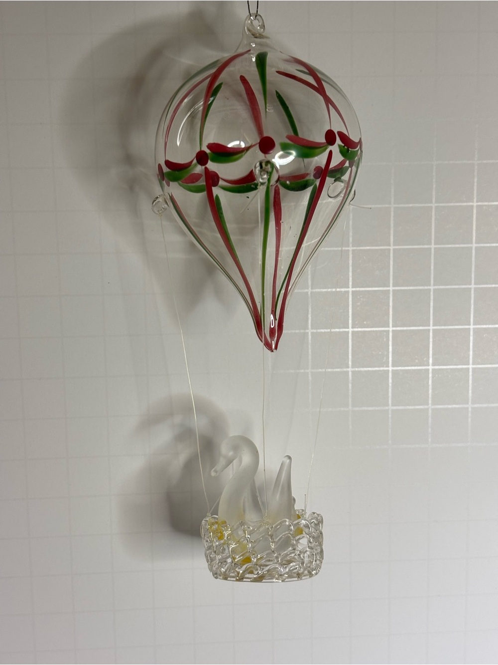 VTG Silvestri Glass Hot Air Balloon Ornament in Clear with Red & Green Accent